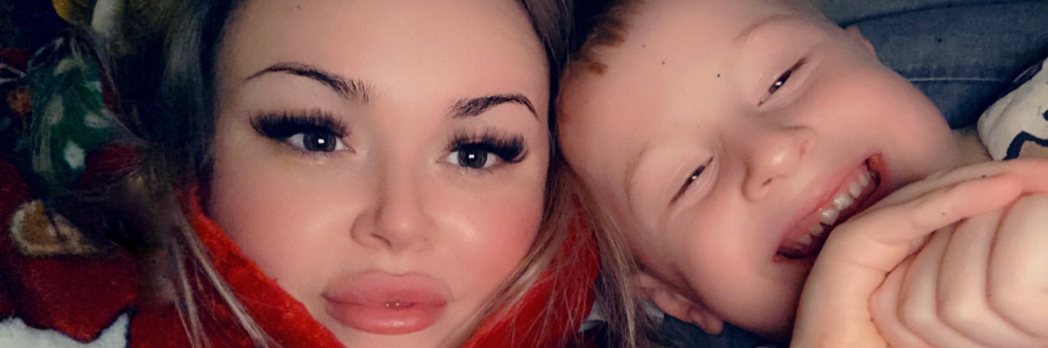 leoniehalliday's profile banner image