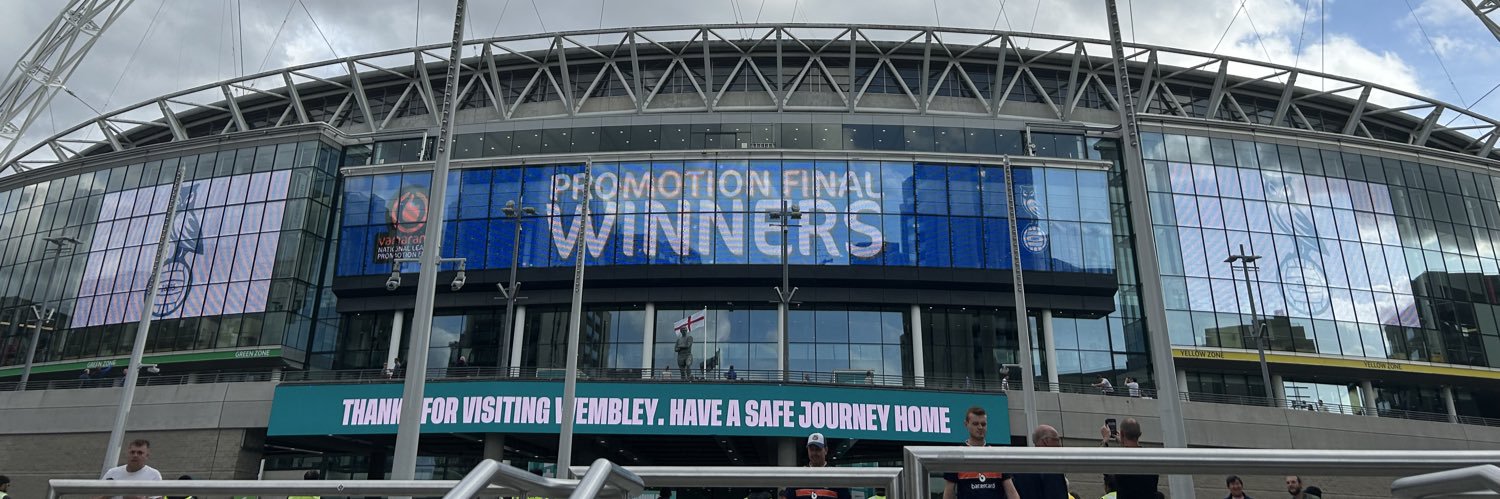 Gill W 💙 banner