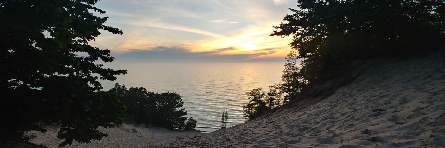 eskufca's profile banner image