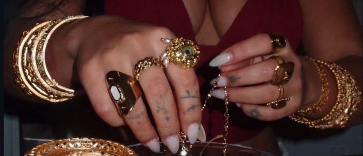 axrelle__'s profile banner image