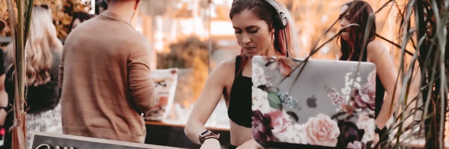 sheisjrose's profile banner image