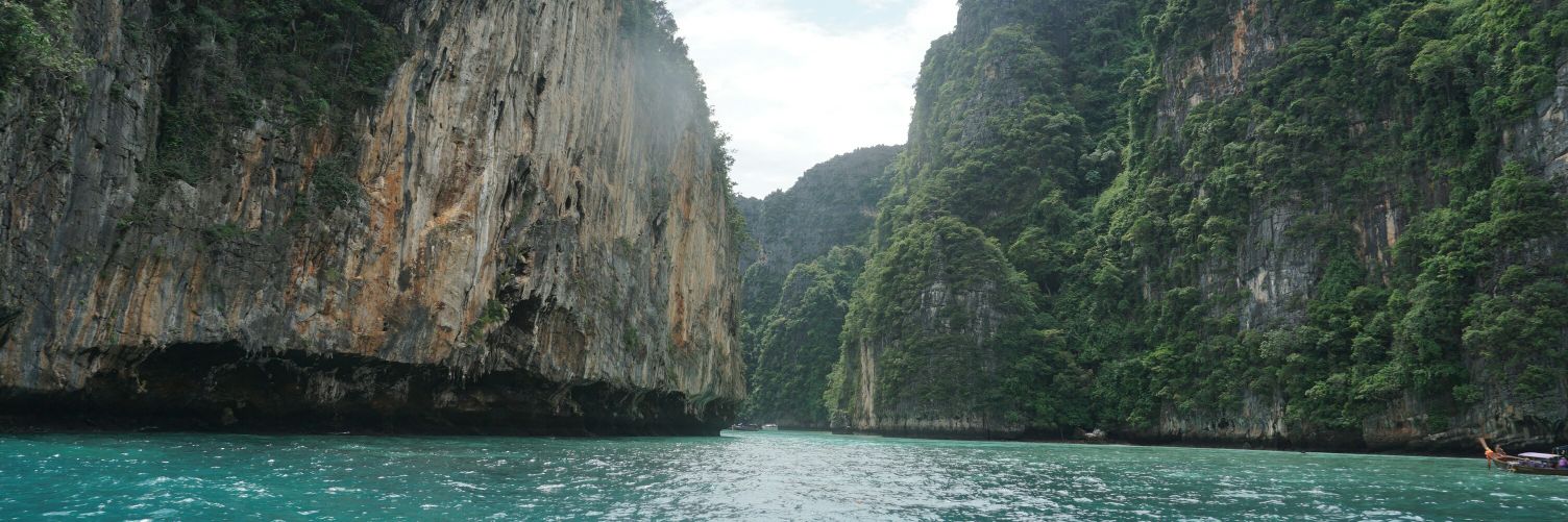 endah_46's profile banner image