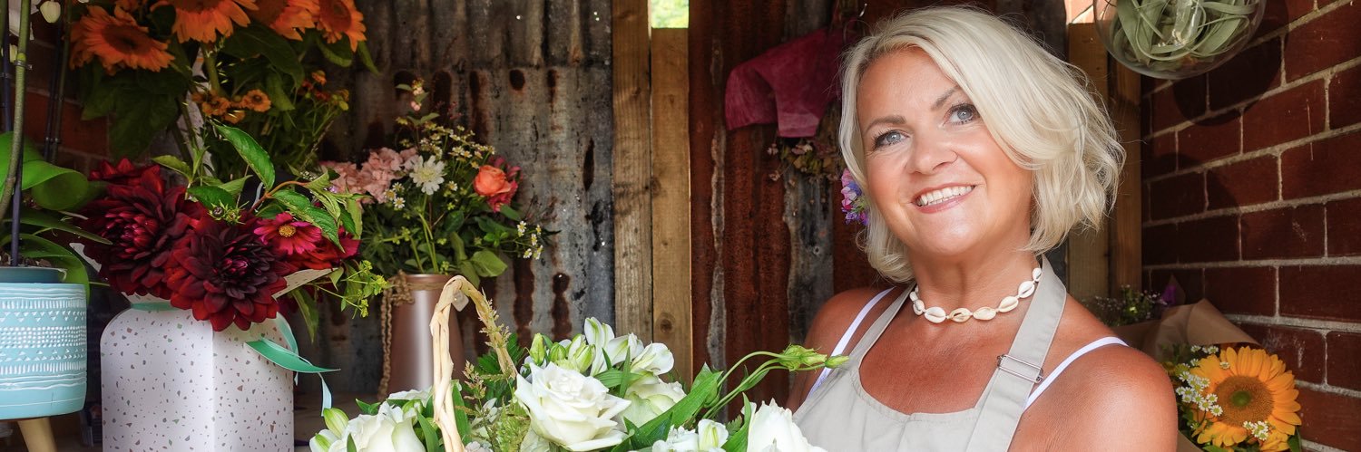 HouseofFlowers7's profile banner image
