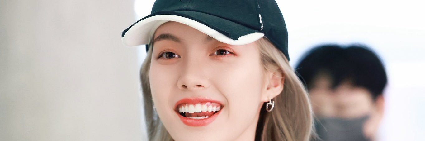 aylahehez's profile banner image
