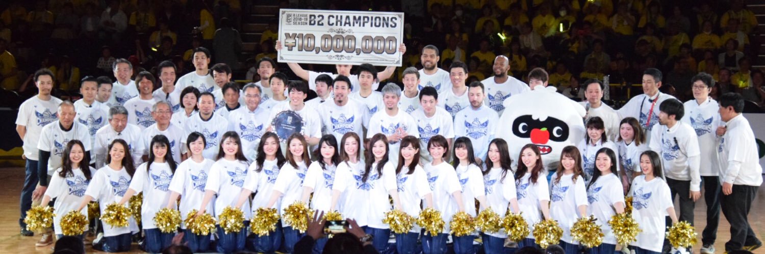 utaGANS's profile banner image