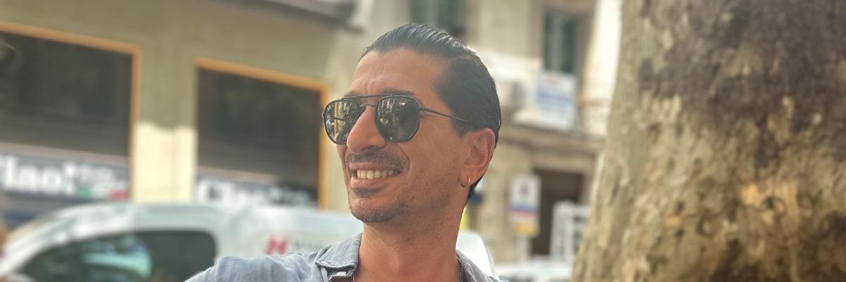 onerhakan's profile banner image