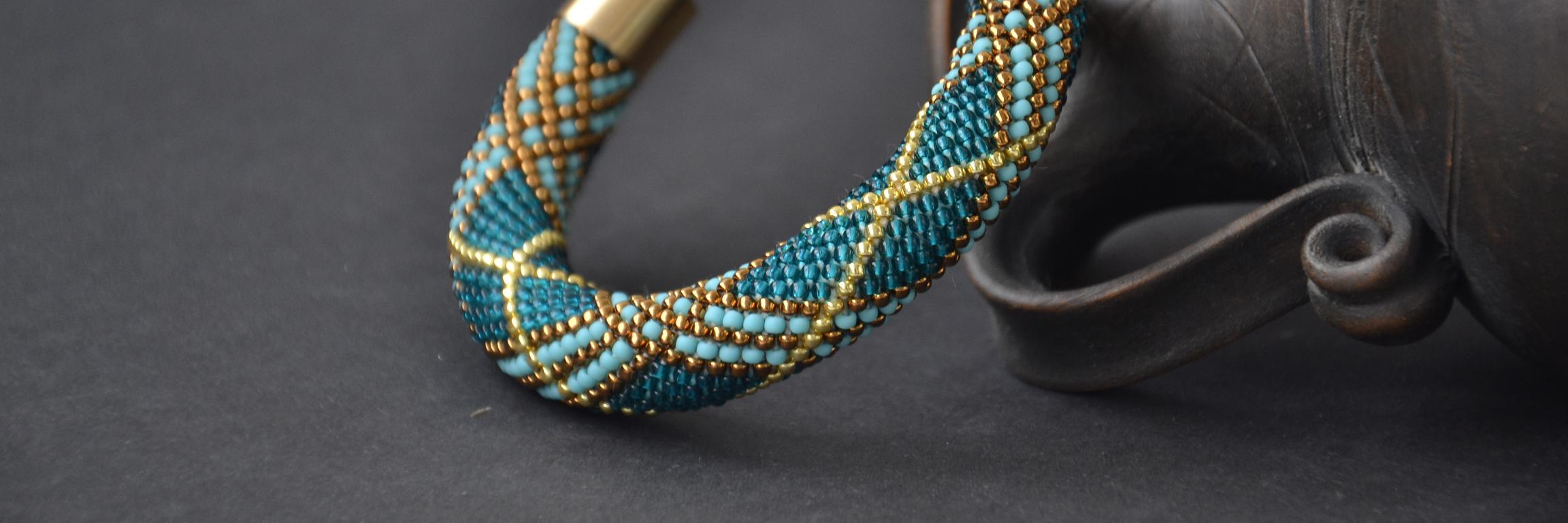 iris_beads's profile banner image