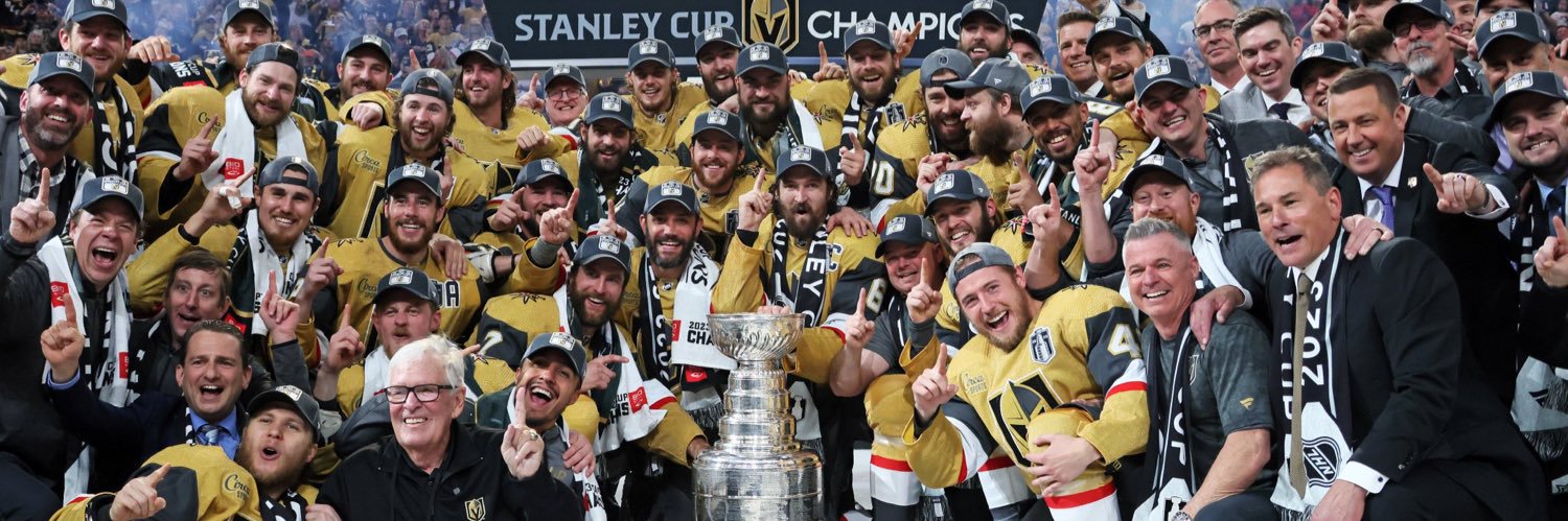DebbieLynneC's profile banner image