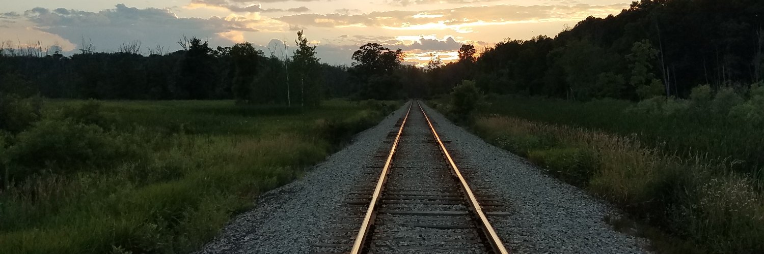 meduc8r's profile banner image