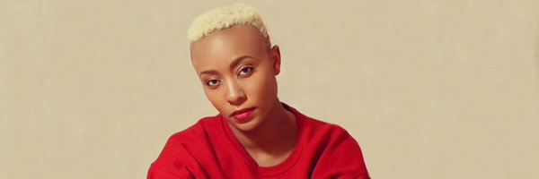 modelQ Profile Banner