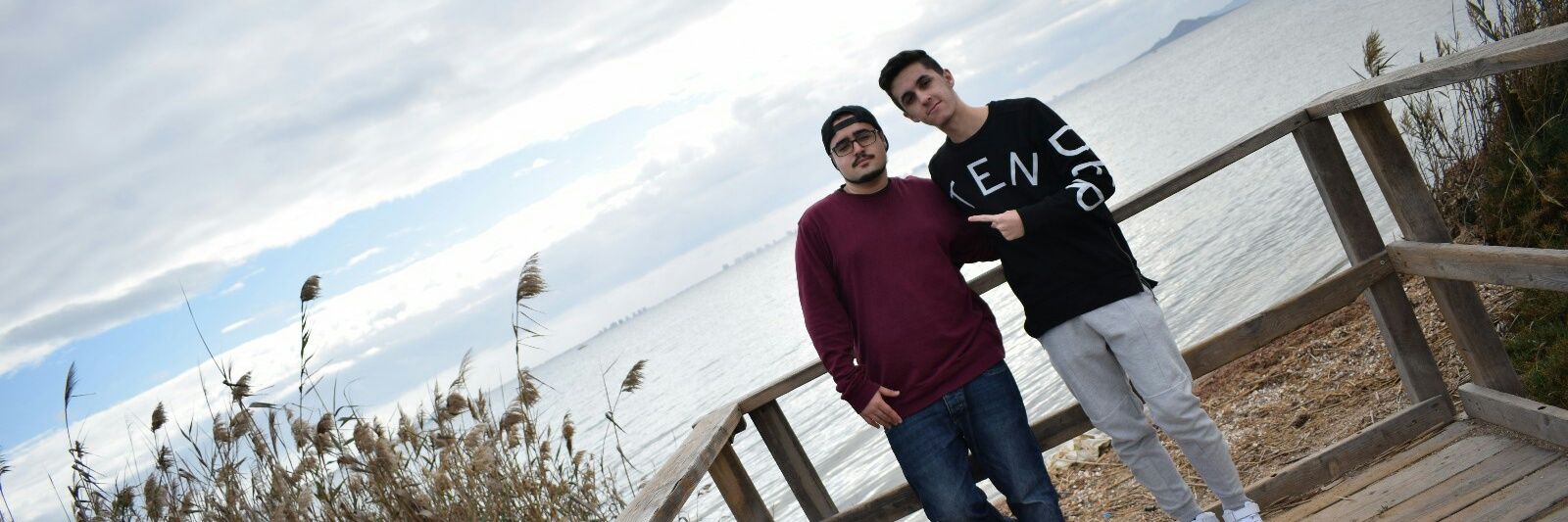 2sinunduro's profile banner image