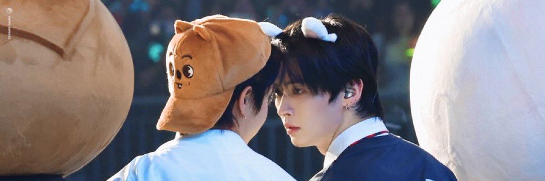 𝓛𝓪𝓾𝓻𝓪🎸🐿️(mama del chat)🌸 banner