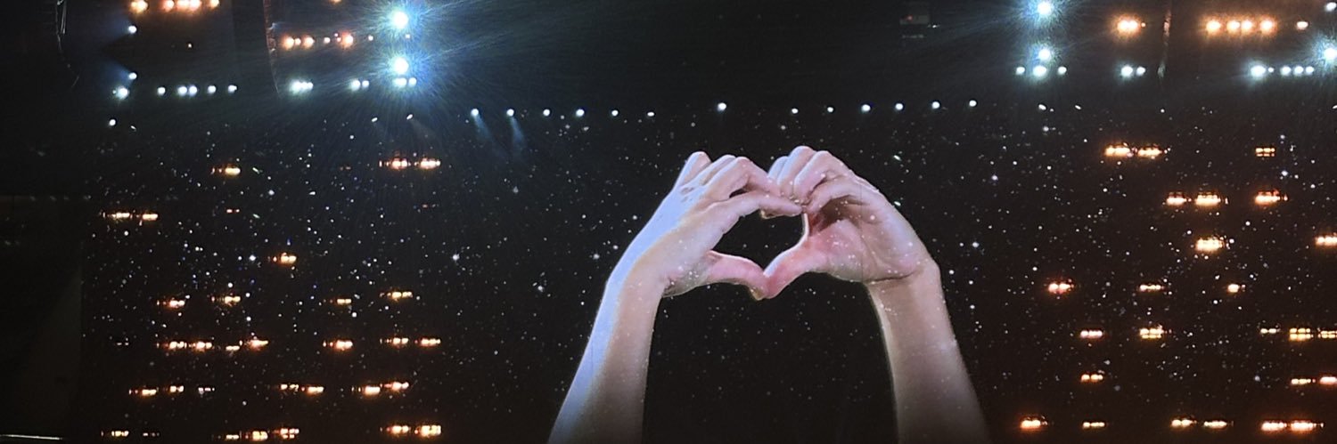aashinid's profile banner image