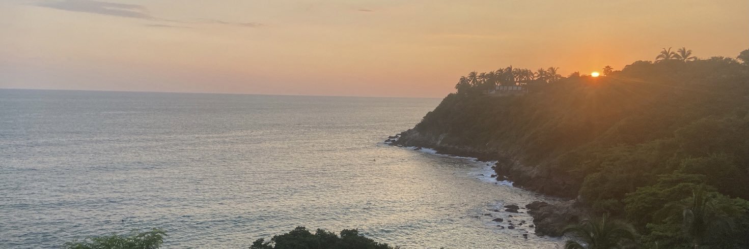 itzelJo_'s profile banner image