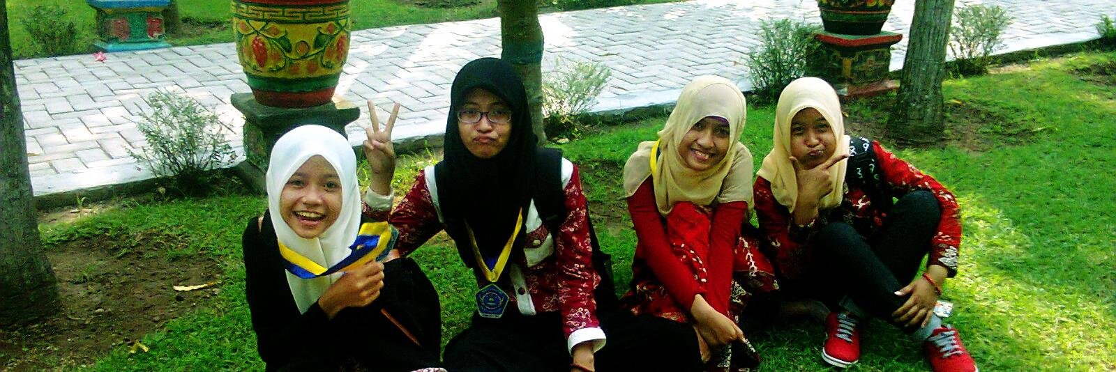 nW_mayang's profile banner image