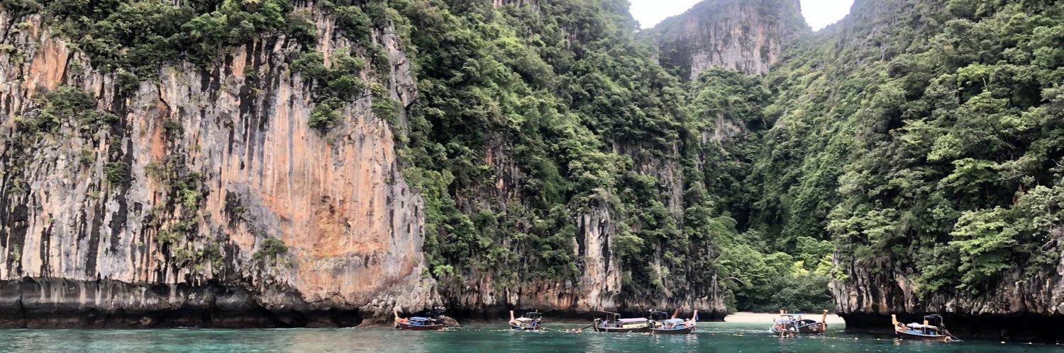 Chissa Duangnet banner