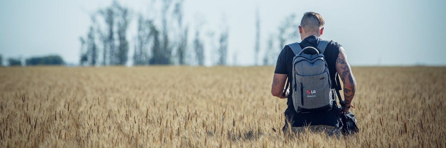 m8dg's profile banner image