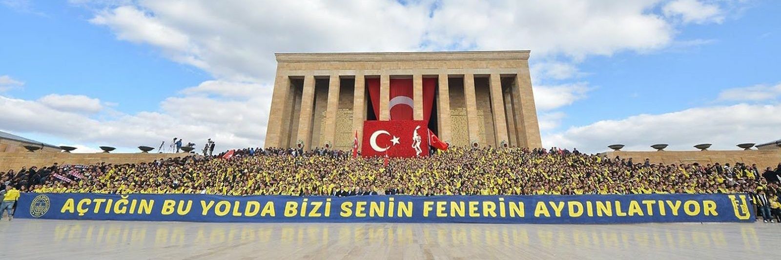 mutia_ekin's profile banner image