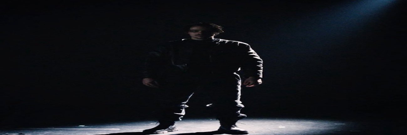 Emma 👽 banner