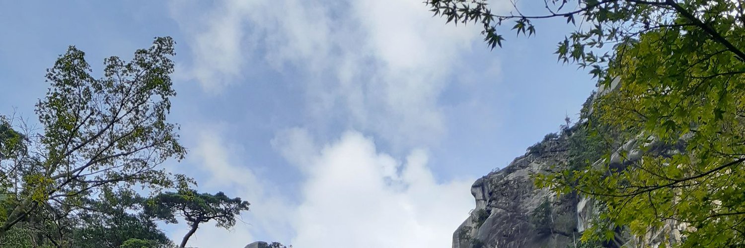 ade_1118's profile banner image