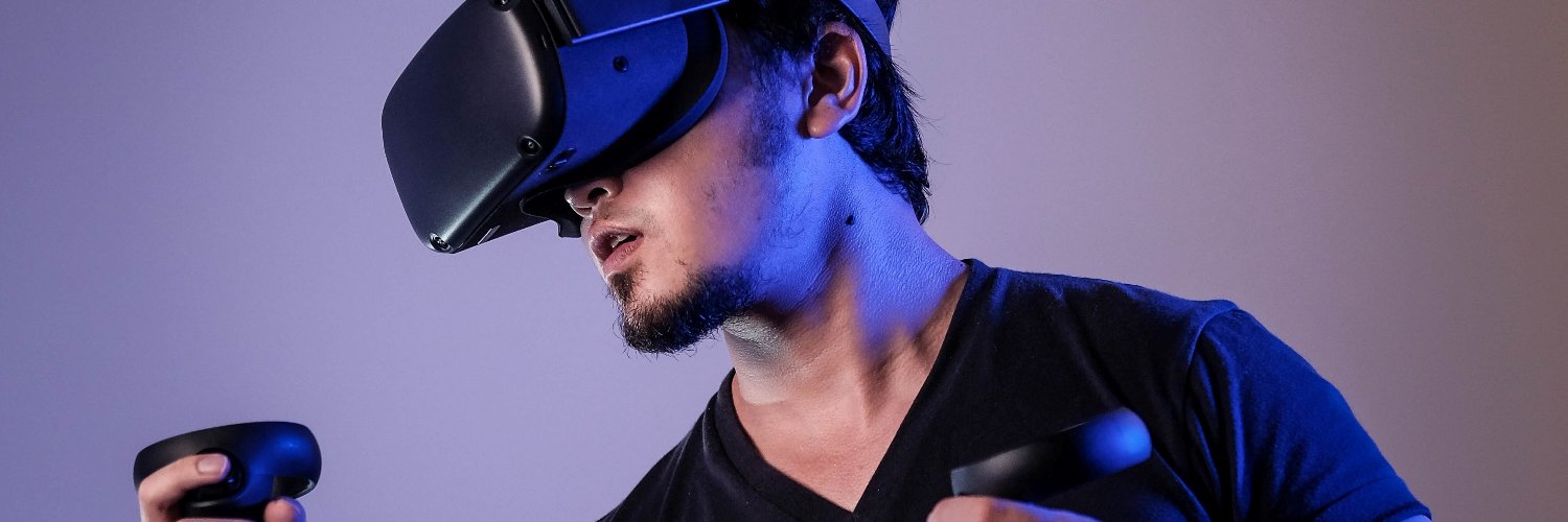 InfoHolos's profile banner image