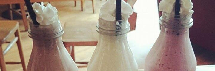 Foxes Cafe Lounge banner