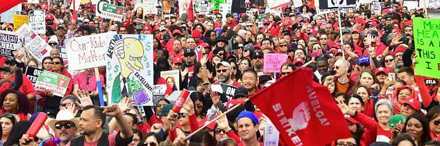 Socialist Views 🚩 banner