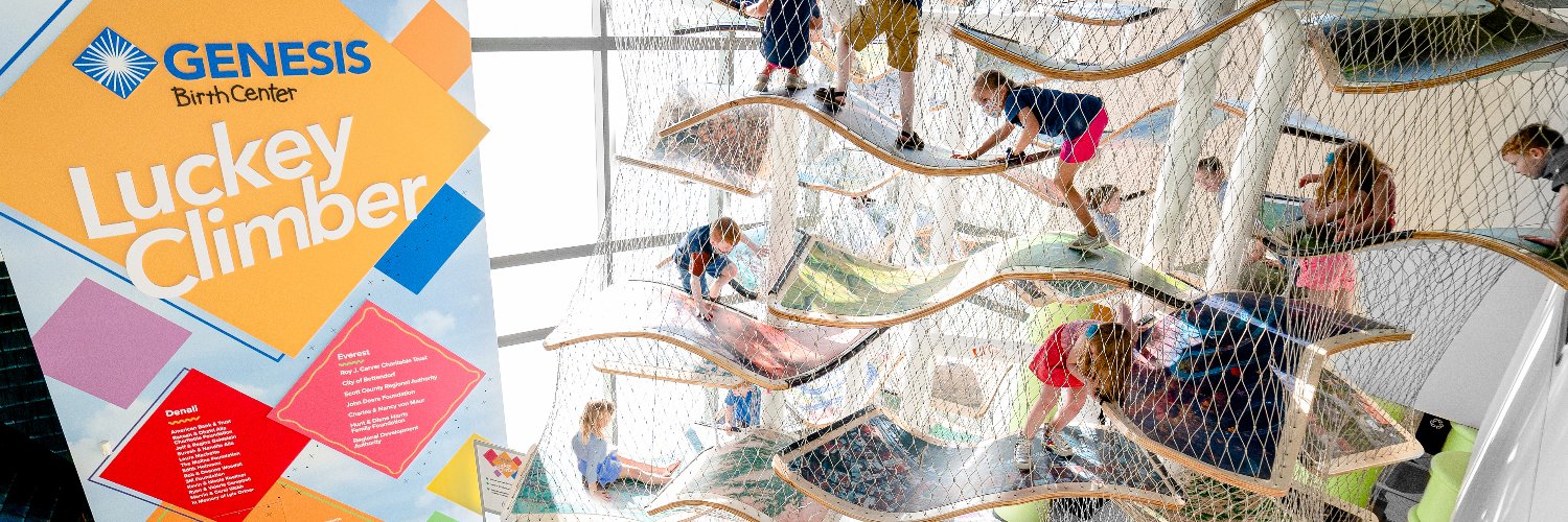 FamilyMuseum's profile banner image