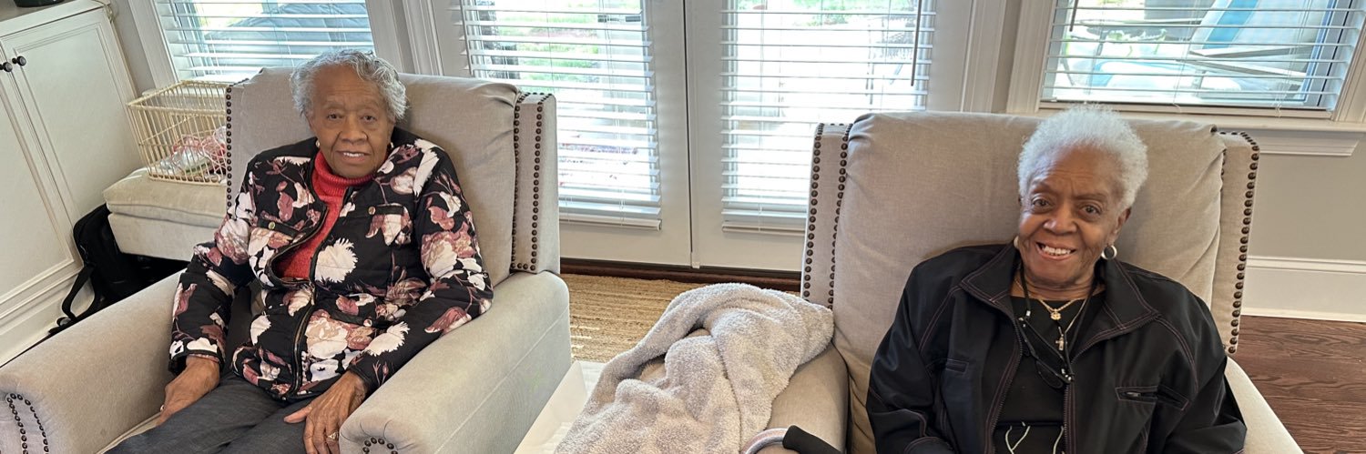 Travia😴 👕🔌 banner