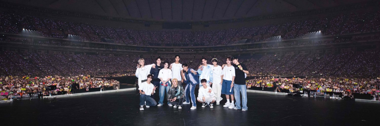 Jisooooo17's profile banner image