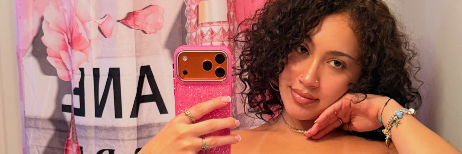 lizzygoldf's profile banner image