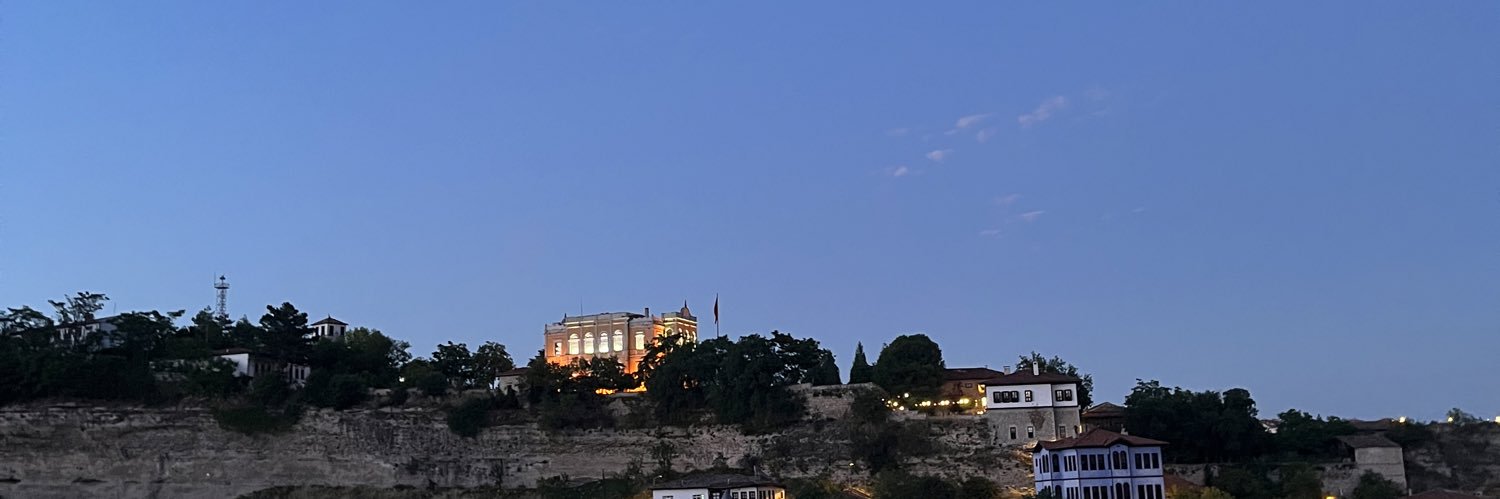 busrabircan0's profile banner image