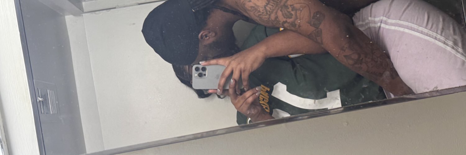 shexriyaa's profile banner image