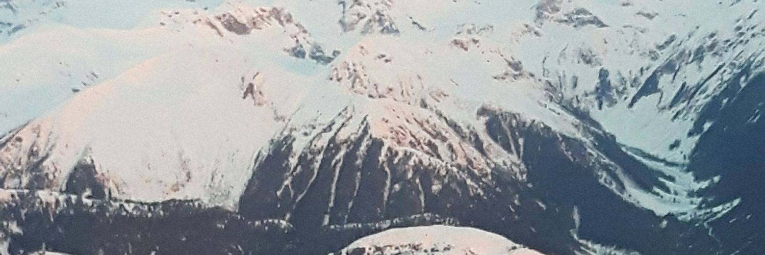 jcquarious's profile banner image
