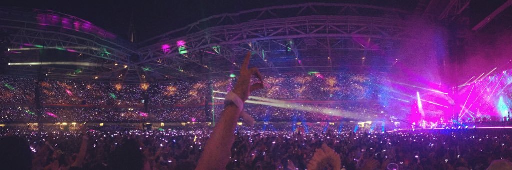 Chloe Elliott banner