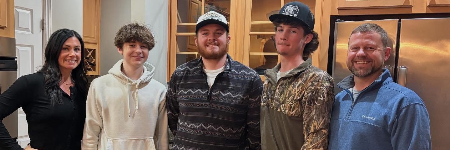JoeySanders_20's profile banner image