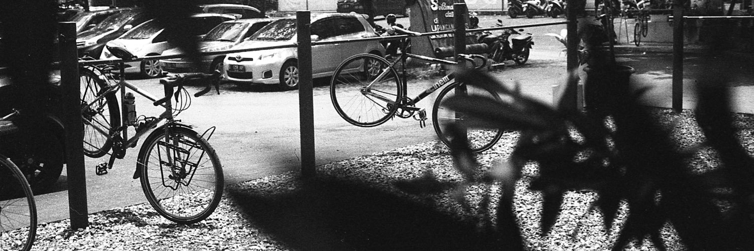 Jerry, Alfonsius banner