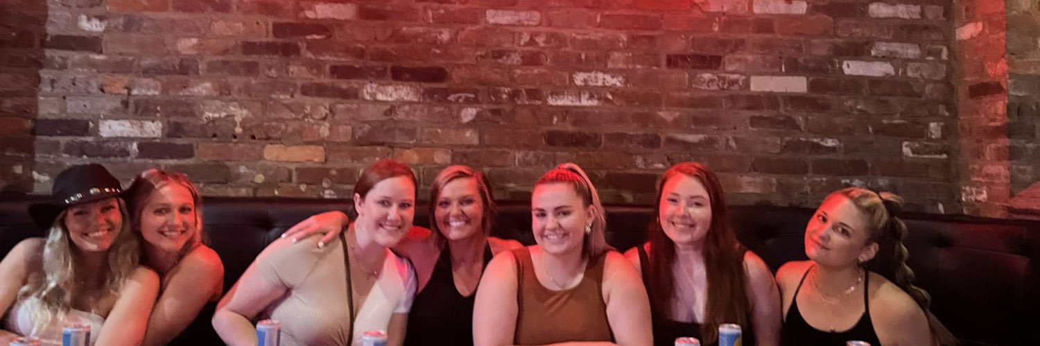 loganealy's profile banner image