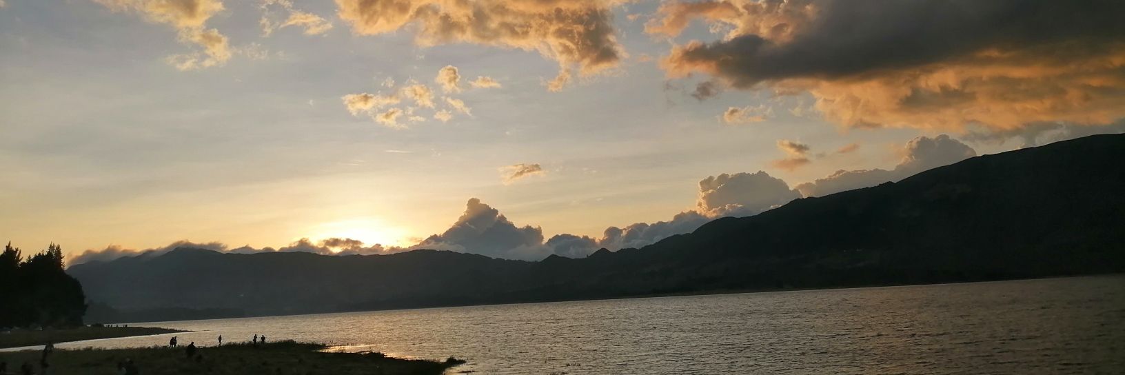 AlejjaCruz's profile banner image