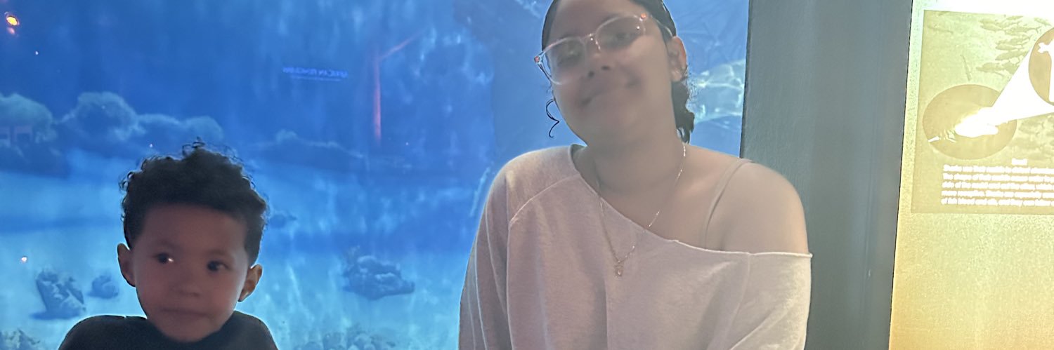elibeth_1001's profile banner image