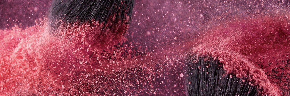 liaweiz's profile banner image