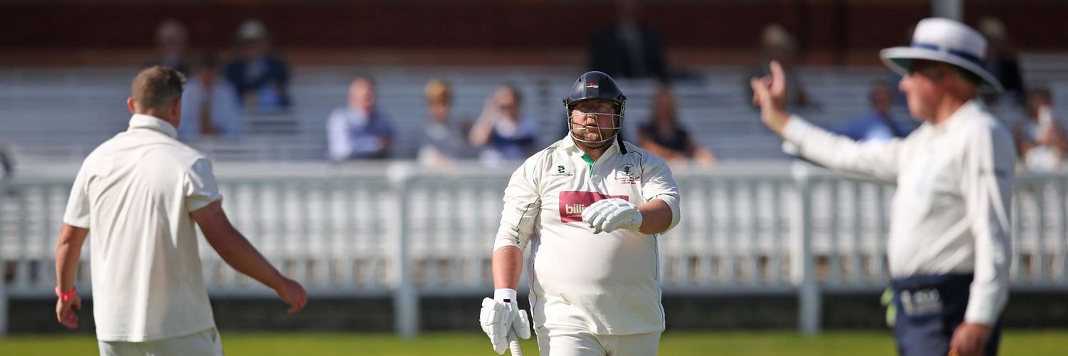 The Fat Cricketer🏏 banner