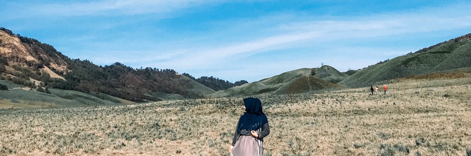 sherlyustia's profile banner image