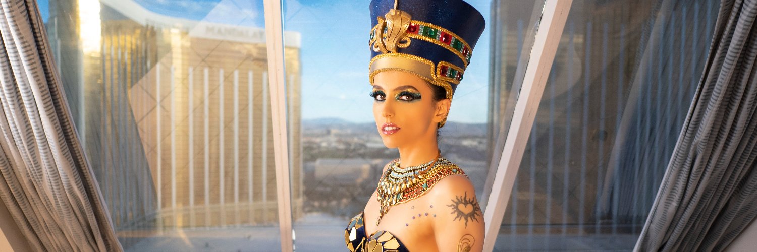 NefertitiNow's profile banner image