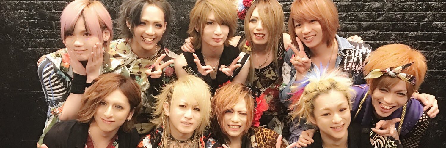 vxuxvxg2's profile banner image