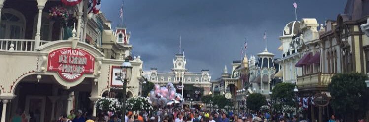 R___ald's profile banner image