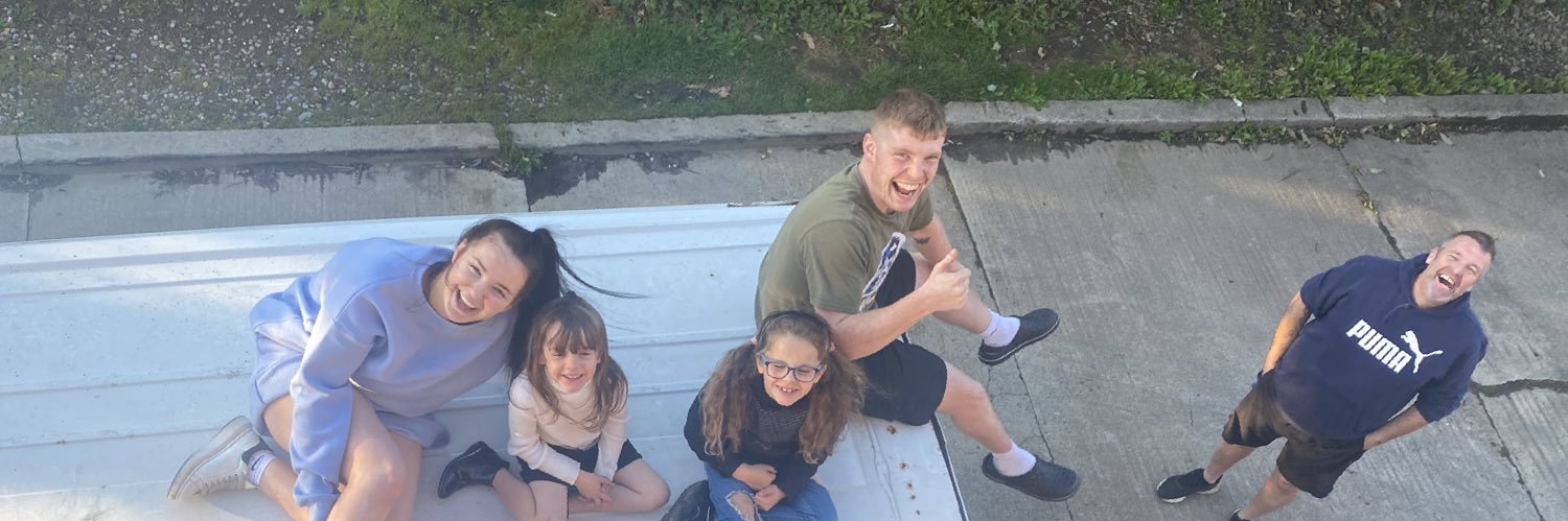DaveyNewton's profile banner image