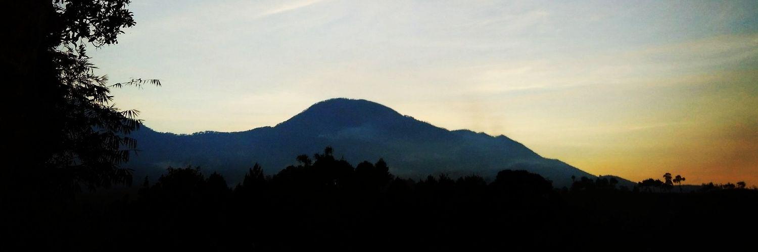 USholekah's profile banner image