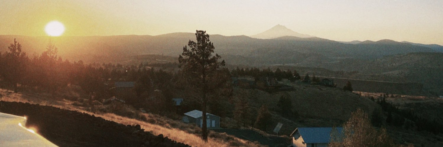 IsabelKayla's profile banner image