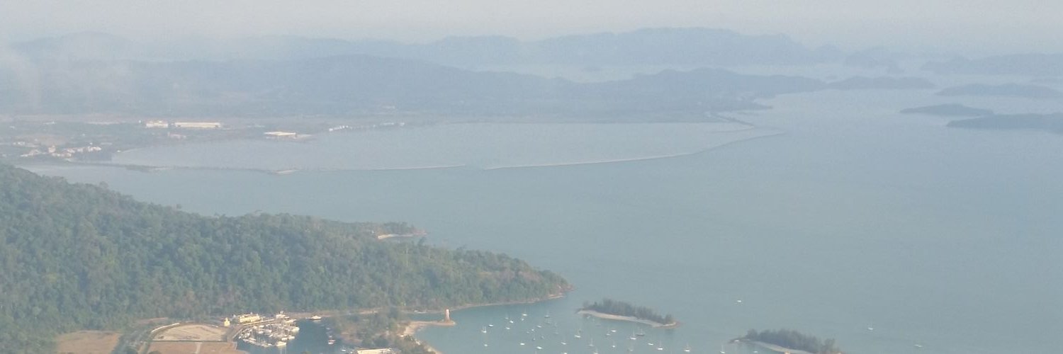 haya_kh's profile banner image